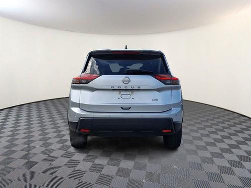 Brilliant Silver Metallic 2024 Nissan Rogue S