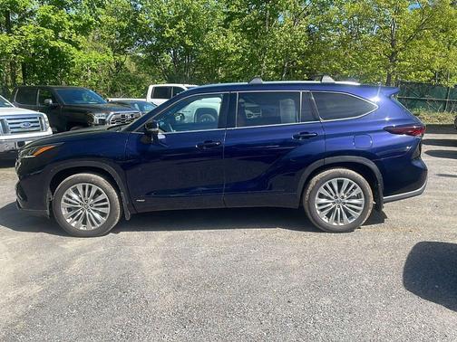 Blueprint 2025 Toyota Highlander Hybrid Platinum