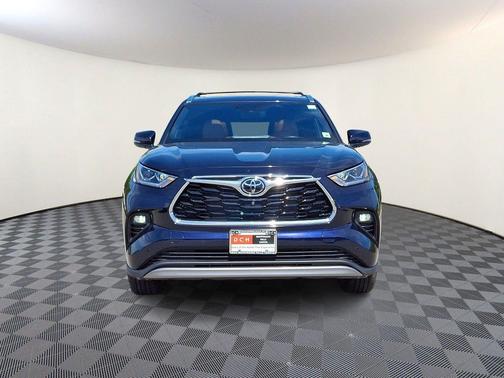 Blueprint 2025 Toyota Highlander Hybrid Platinum