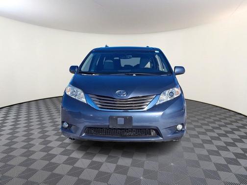 2015 Toyota Sienna XLE Premium