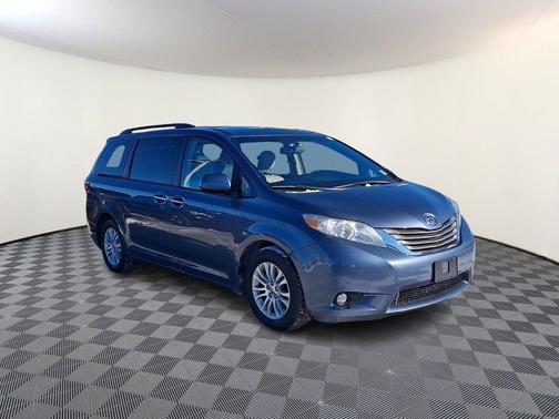 2015 Toyota Sienna XLE Premium