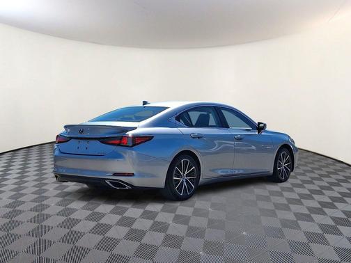 Iridium 2024 Lexus ES 350 Base