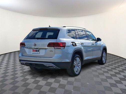 Reflex Silver Metallic 2018 Volkswagen Atlas 3.6L SEL Premium