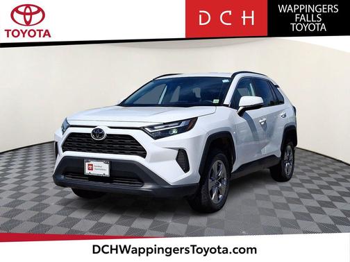 Ice Cap 2024 Toyota RAV4 XLE