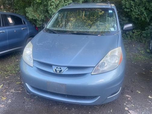 2010 Toyota Sienna CE