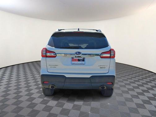 Crystal White Pearl 2020 Subaru Ascent Limited 7-Passenger