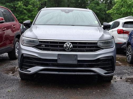 Silver Metallic 2023 Volkswagen Tiguan 2.0T SE R-Line Black