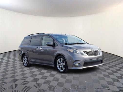 2014 Toyota Sienna SE