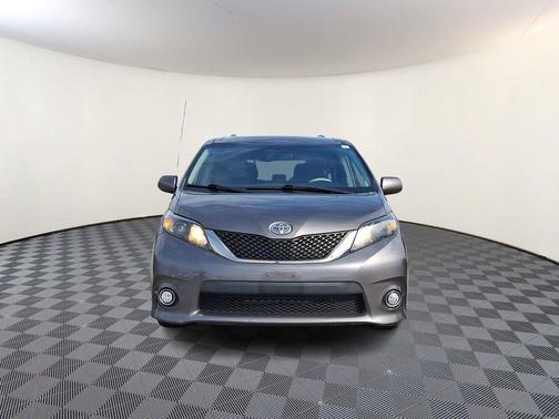 2014 Toyota Sienna SE
