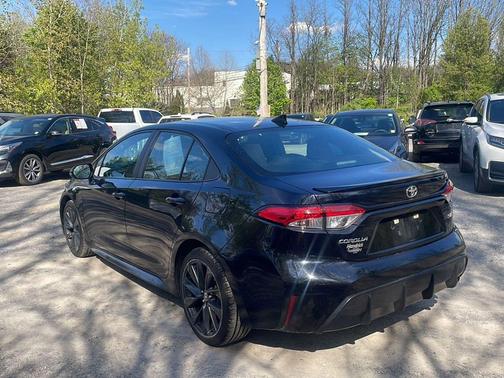 Midnight Black Metallic 2024 Toyota Corolla SE