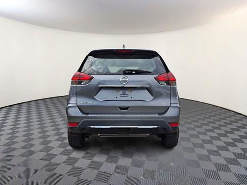 Gun Metallic 2018 Nissan Rogue S
