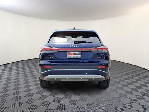Navarra Blue Metallic 2023 Audi Q4 e-tron Prestige 50 quattro
