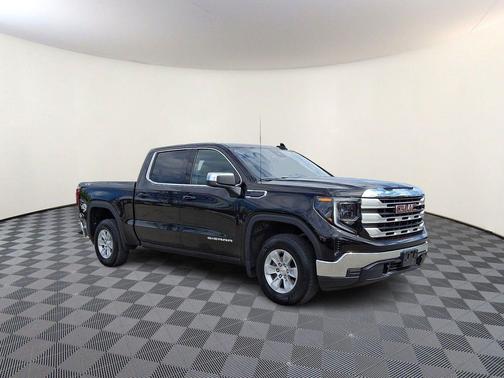 Onyx Black 2024 GMC Sierra 1500 SLE