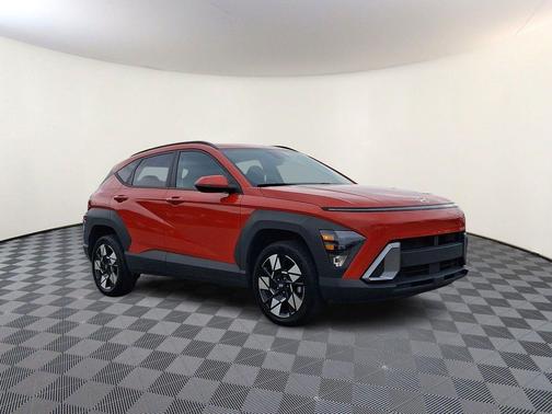 Soultronic Orange Pearl 2025 Hyundai KONA SEL