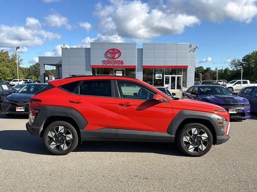 Soultronic Orange Pearl 2025 Hyundai KONA SEL