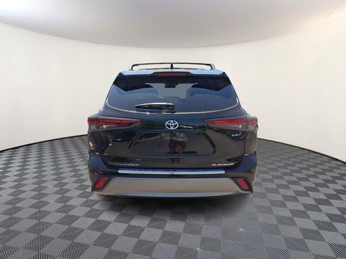0218 2026 Toyota Highlander Hybrid Platinum