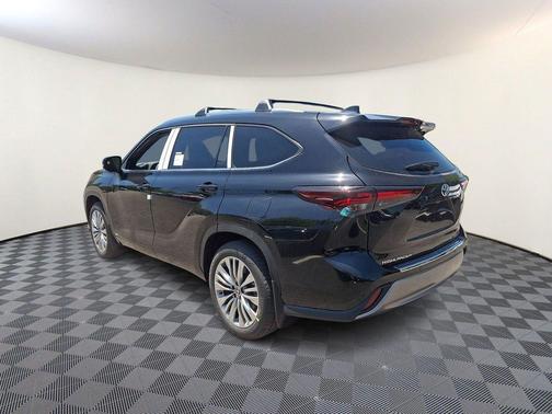 0218 2026 Toyota Highlander Hybrid Platinum
