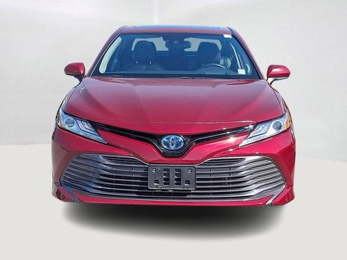 2019 Toyota Camry Hybrid XLE
