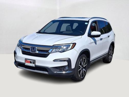 2022 Honda Pilot Touring 8-Passenger