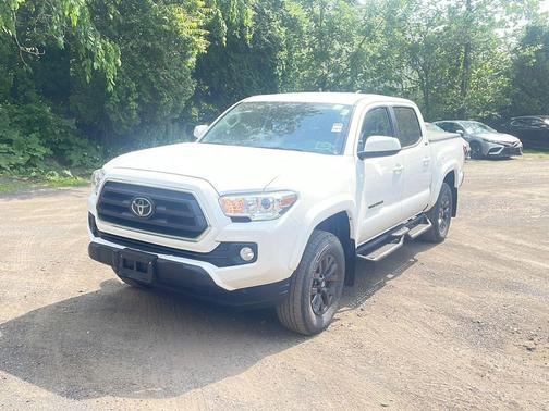 Ice Cap 2023 Toyota Tacoma SR5
