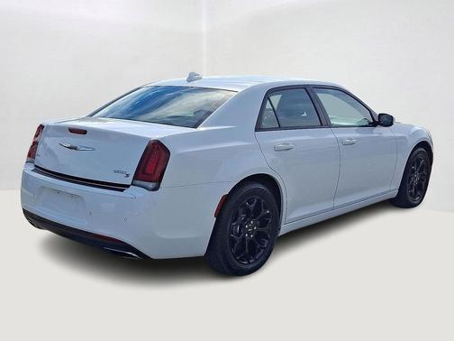 2017 Chrysler 300 S