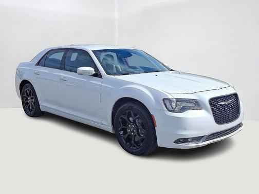2017 Chrysler 300 S