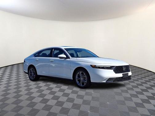 Platinum White Pearl 2024 Honda Accord EX