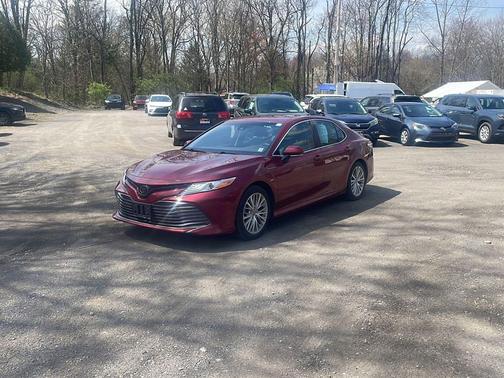 Ruby Flare Pearl 2020 Toyota Camry XLE
