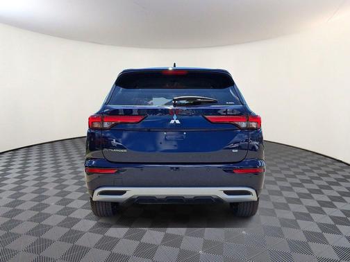 Black 2024 Mitsubishi Outlander SE 2.5 S-AWC