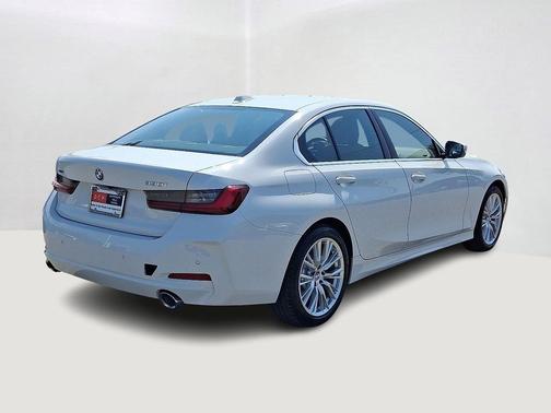 2024 BMW 330 i xDrive