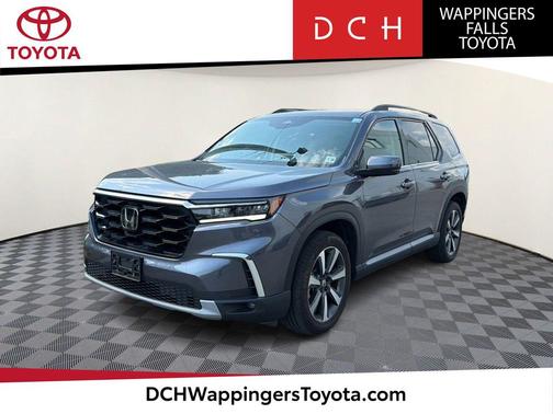 Gray 2023 Honda Pilot Touring 8-Passenger