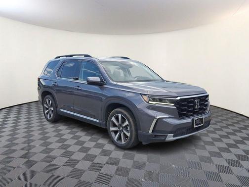 Gray 2023 Honda Pilot Touring 8-Passenger