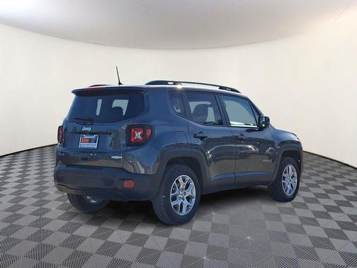 Granite Crystal Metallic Clearcoat 2018 Jeep Renegade Latitude
