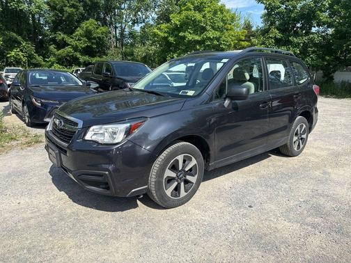 Dark Gray Metallic 2018 Subaru Forester 2.5i