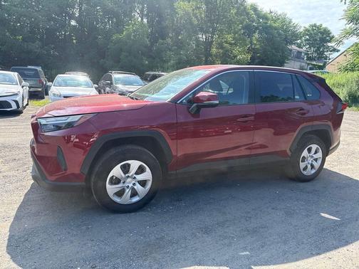 Pearl 2025 Toyota RAV4 LE