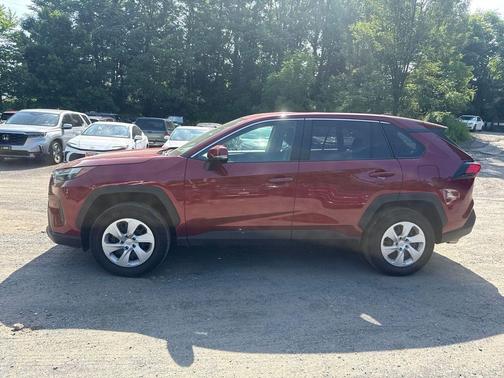 Pearl 2025 Toyota RAV4 LE