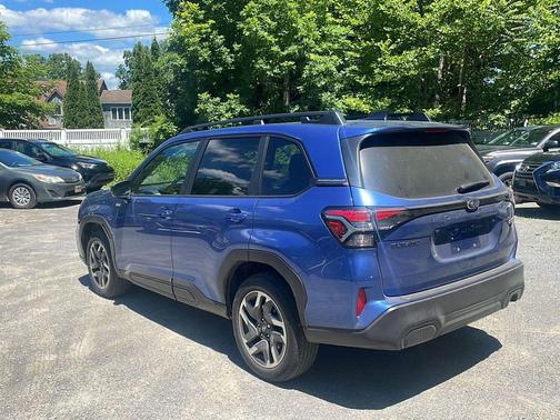 Daybreak Blue Pearl 2025 Subaru Forester Hybrid Premium