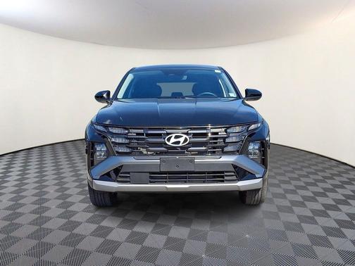 Phantom Black 2025 Hyundai TUCSON SE