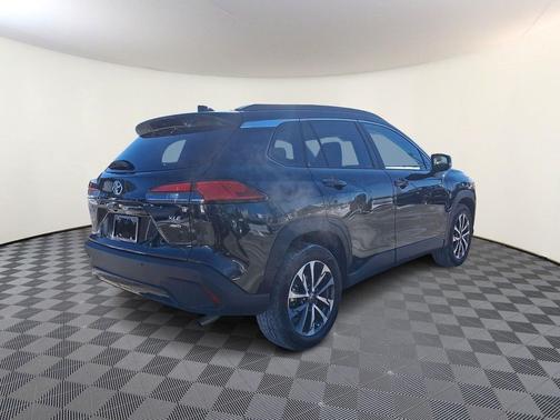 2025 Toyota Corolla Cross XLE