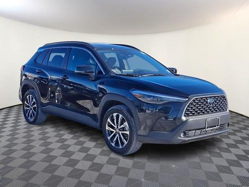 2025 Toyota Corolla Cross XLE