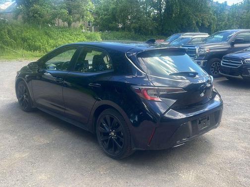 Midnight Black Metallic 2022 Toyota Corolla SE