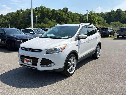 White Platinum Metallic Tri-Coat 2016 Ford Escape Titanium
