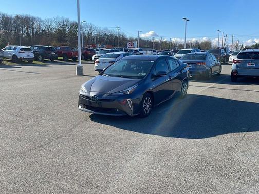 2021 Toyota Prius LE