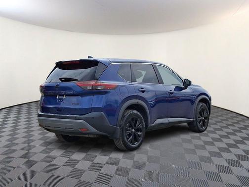 Caspian Blue Metallic 2022 Nissan Rogue SV