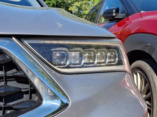 Lunar Silver Metallic 2018 Acura TLX Technology