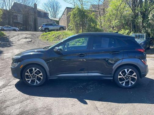 Ultra Black 2022 Hyundai KONA Limited