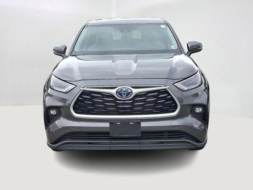 2022 Toyota Highlander Hybrid LE