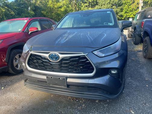 2022 Toyota Highlander Hybrid LE