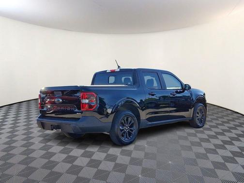 Shadow Black 2024 Ford Maverick Lariat