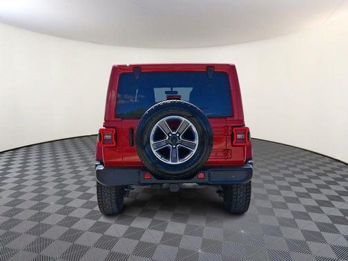 Firecracker Red Clearcoat 2022 Jeep Wrangler Unlimited Sahara